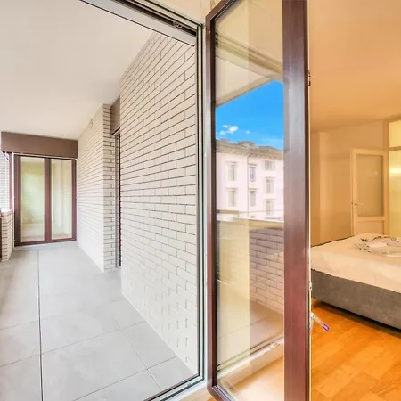 Place Locarno