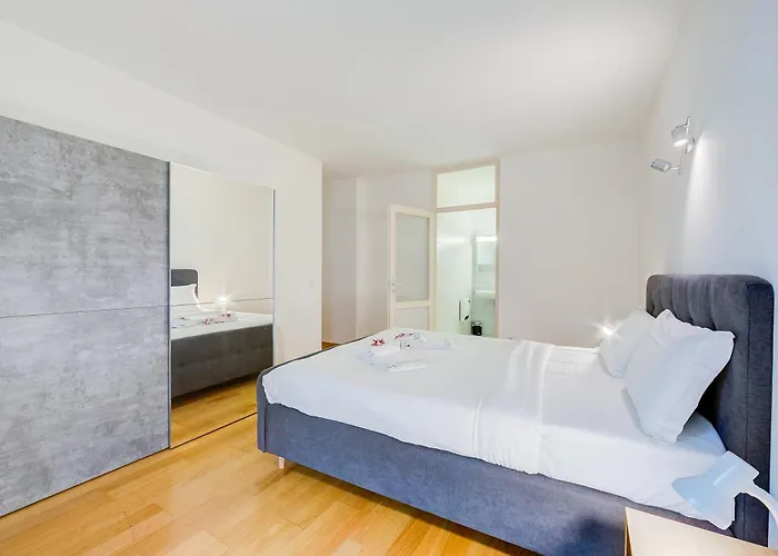 Place - Happy Locarno